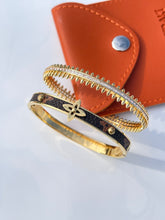 Load image into Gallery viewer, New- Jyll bangle and Chloe bangle set + Surprise Gift
